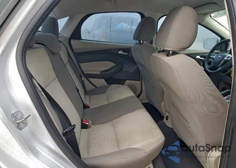 2014 Ford Focus Se z USA, uszkodzony, nr VIN 1FADP3F27EL377833